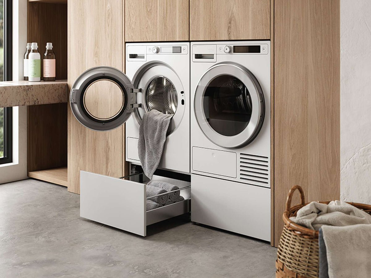 ASKO Logic Waschmaschine und Trockner eingebaut Waschküche haefeli-home.ch